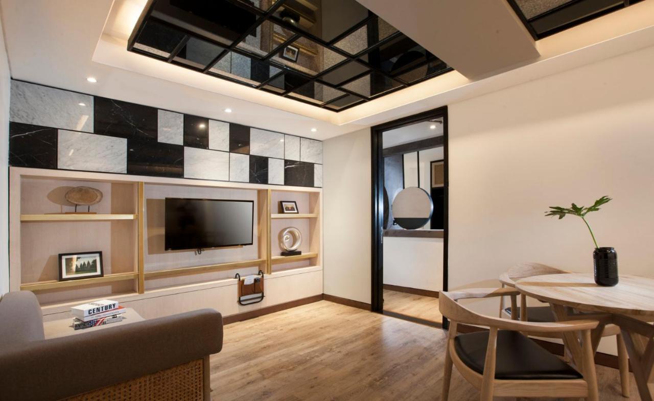 Gaia Cosmo Hotel Yogyakarta Exterior photo