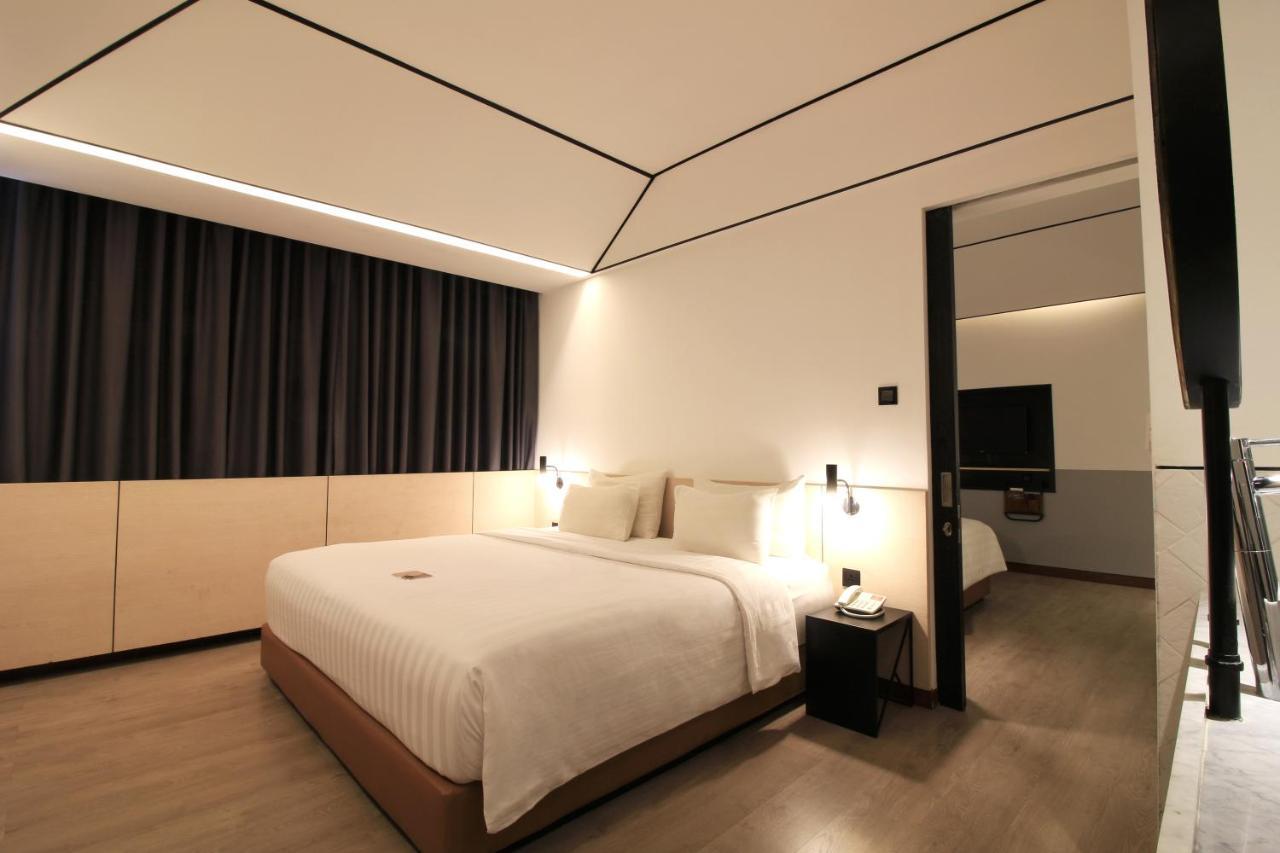 Gaia Cosmo Hotel Yogyakarta Exterior photo