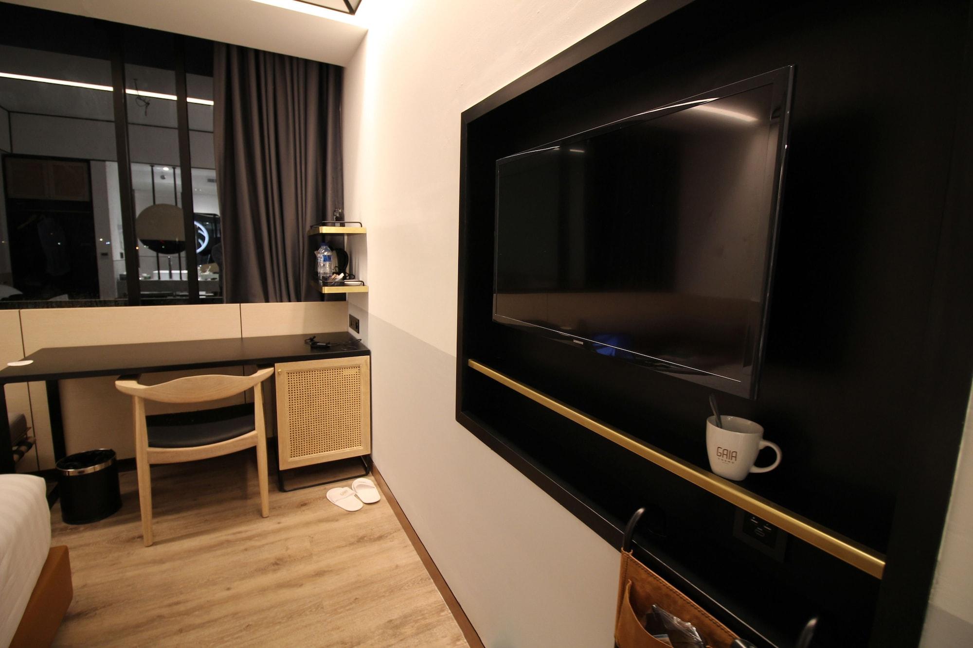 Gaia Cosmo Hotel Yogyakarta Exterior photo