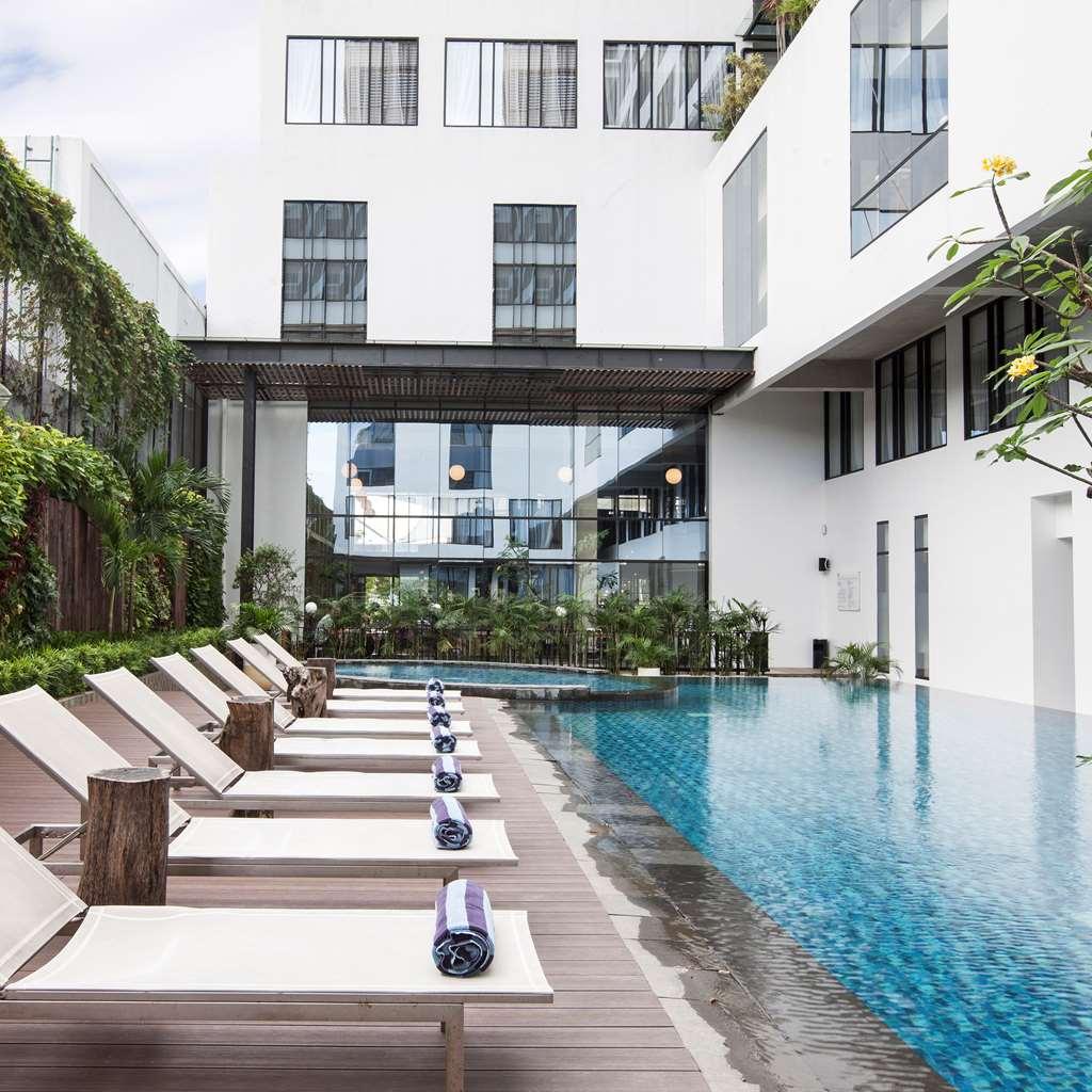 Gaia Cosmo Hotel Yogyakarta Exterior photo