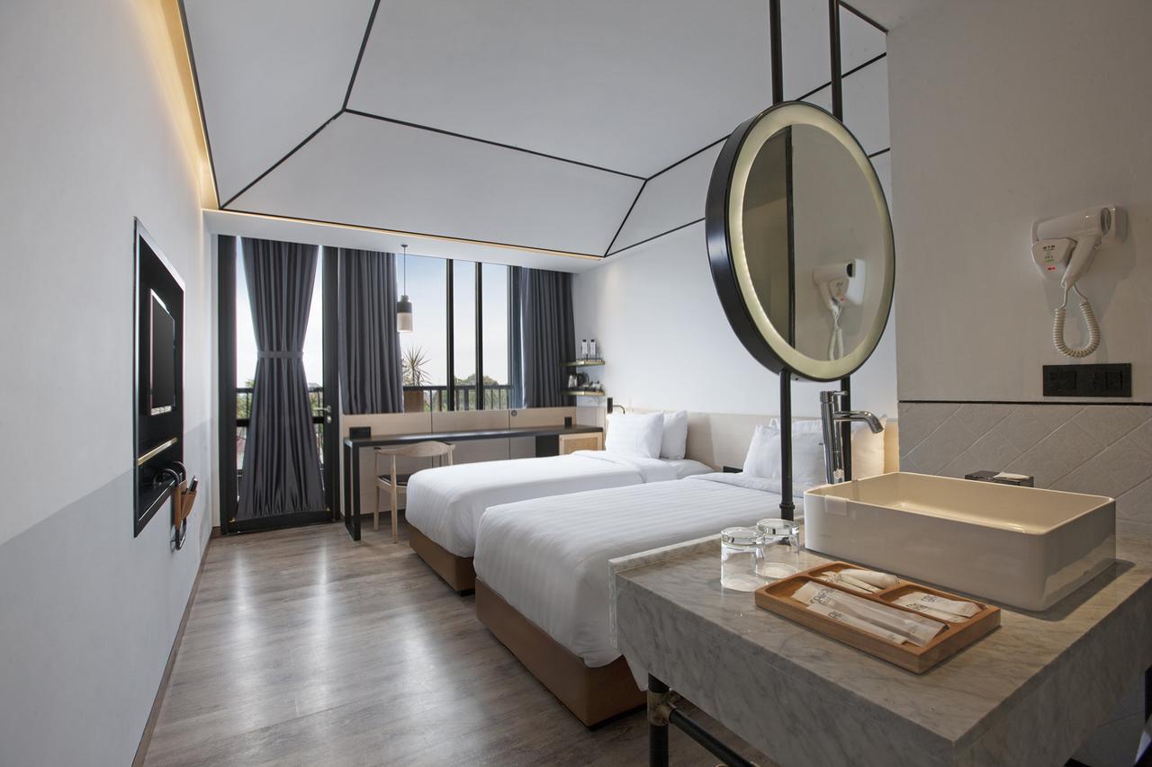 Gaia Cosmo Hotel Yogyakarta Exterior photo