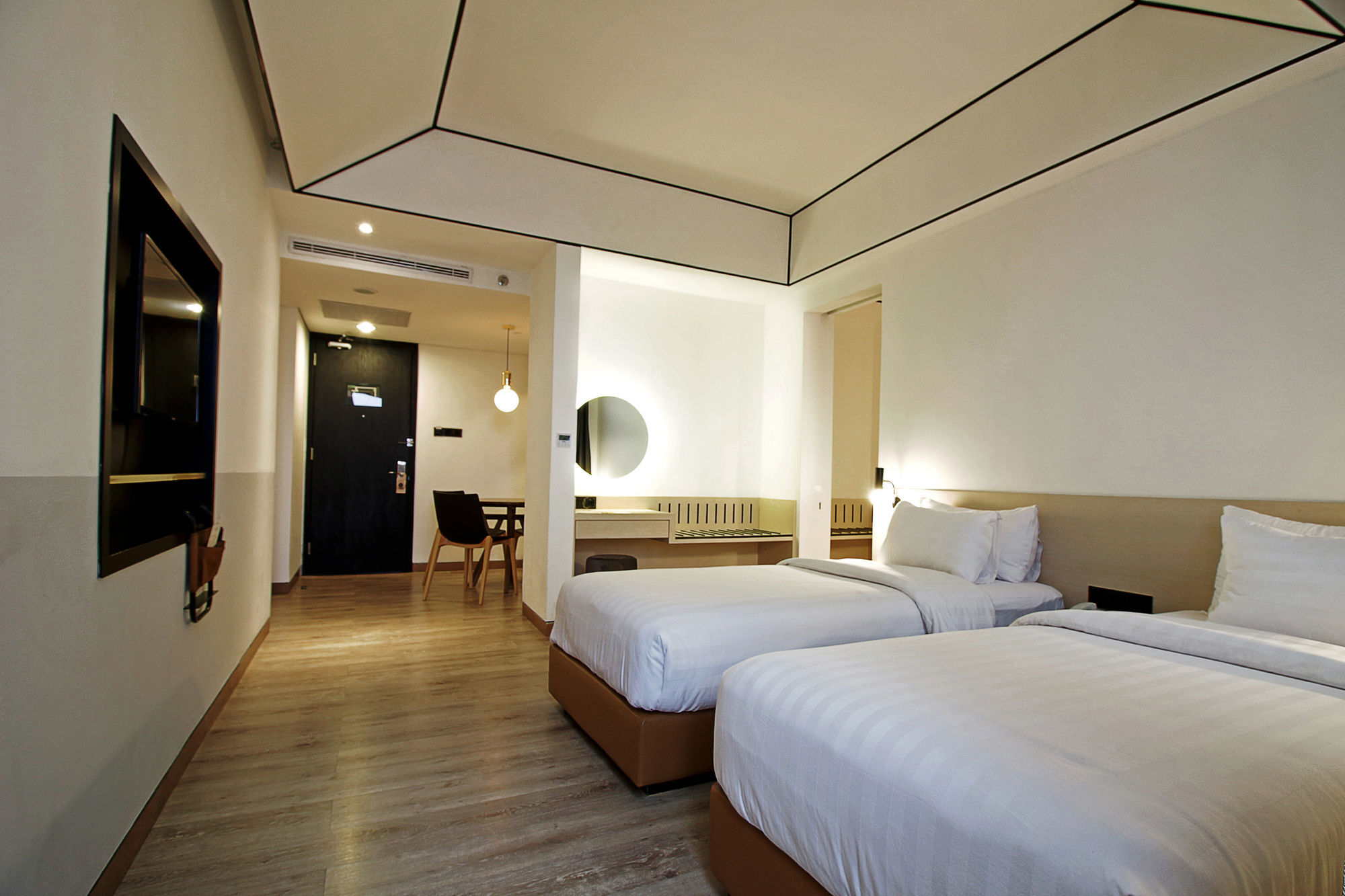 Gaia Cosmo Hotel Yogyakarta Exterior photo