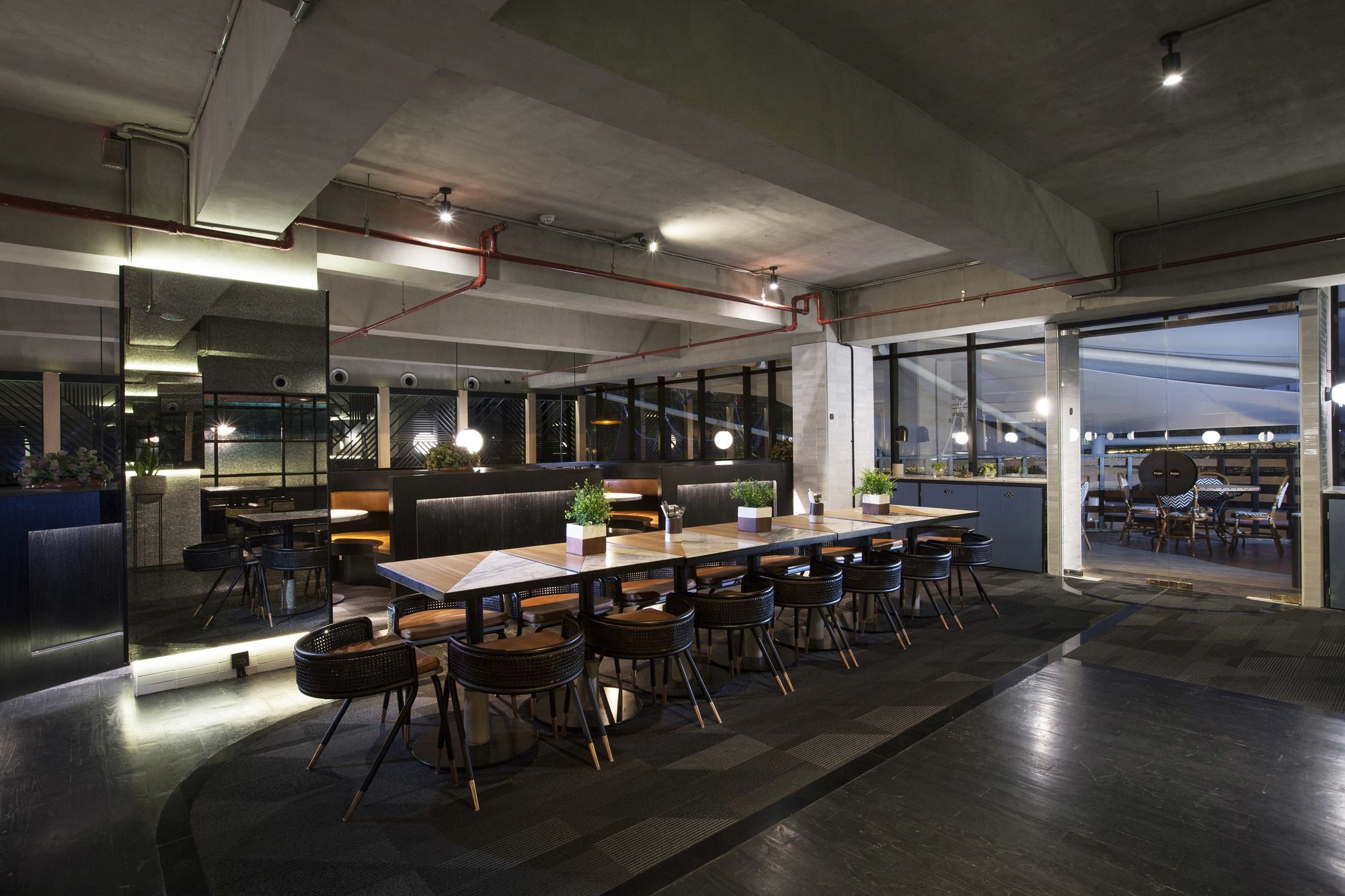 Gaia Cosmo Hotel Yogyakarta Exterior photo