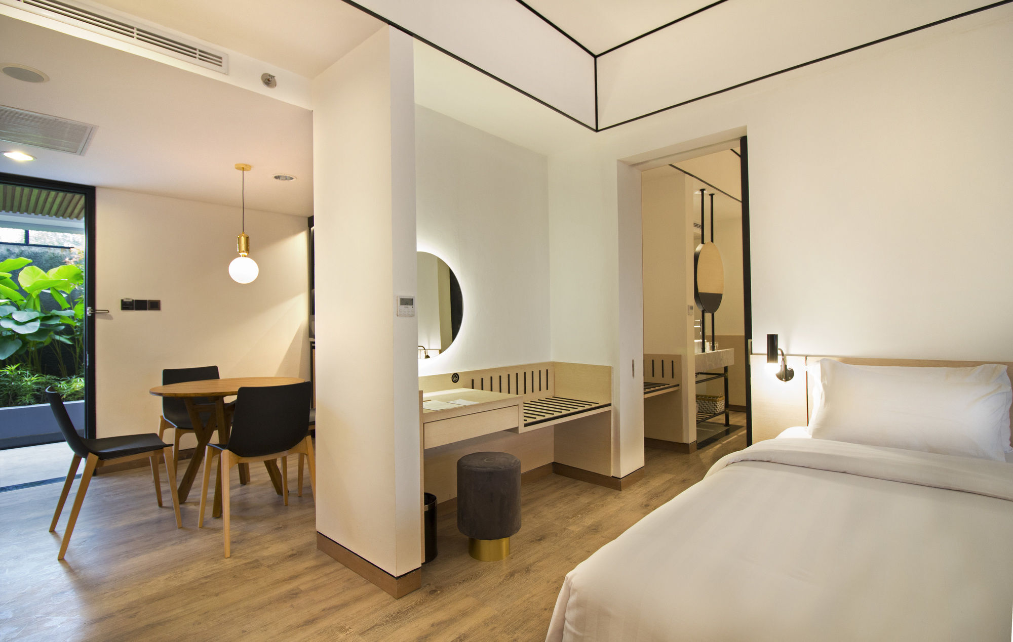 Gaia Cosmo Hotel Yogyakarta Exterior photo