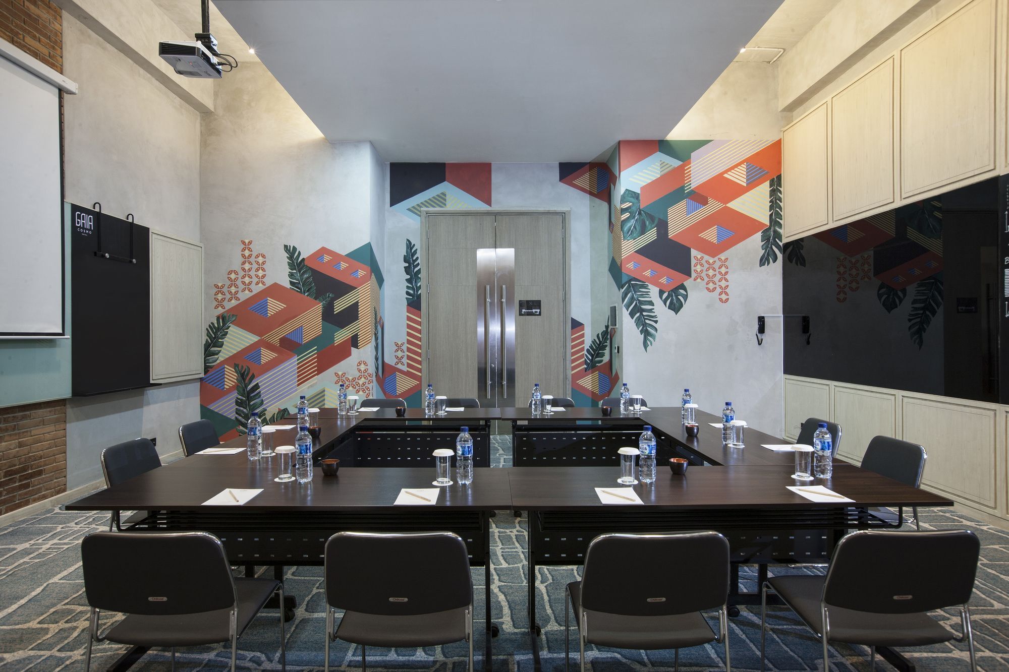 Gaia Cosmo Hotel Yogyakarta Exterior photo